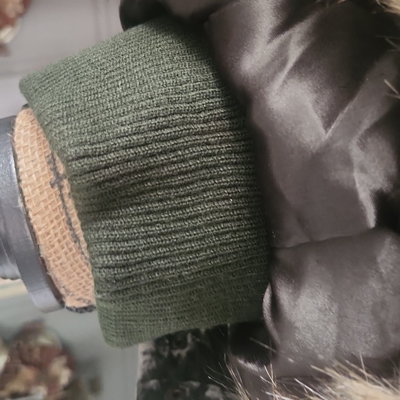 Old Navy Vintage Velvet Fur Trim Hooded Vest - Picture 7 of 11